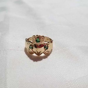 14k natural emerald Claddagh ring